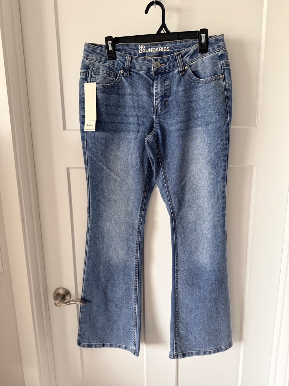 No Boundaries Women's Light Blue Bootcut Jeans Mid Rise Size 10 NWT